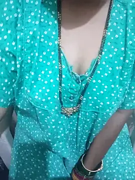 Snapshot of aliseanu chatting on September 29, 6:07 am aliseanu online show from September 29, 6:07 am