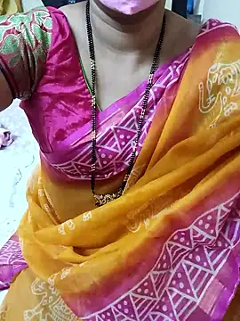 Snapshot of aliseanu chatting on October 14, 4:52 pm aliseanu online show from October 14, 4:52 pm