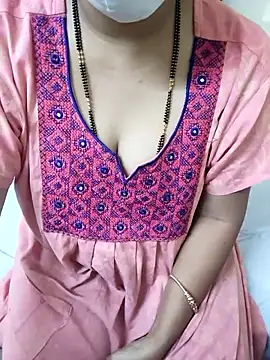 Snapshot of aliseanu chatting on October 25, 6:46 pm aliseanu online show from October 25, 6:46 pm