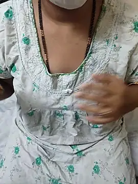 Snapshot of aliseanu chatting on October 26, 5:41 pm aliseanu online show from October 26, 5:41 pm