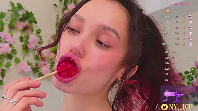 MyLou  online show from March 5, 7:17 pm