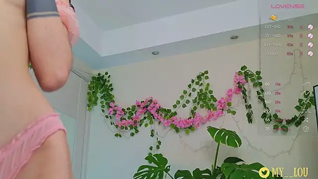 MyLou  online show from March 15, 3:16 pm