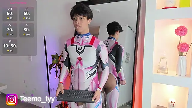 teemotwink online show from January 18, 10:13 pm