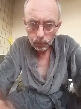 BesterJunge45 online show from July 15, 3:23 am