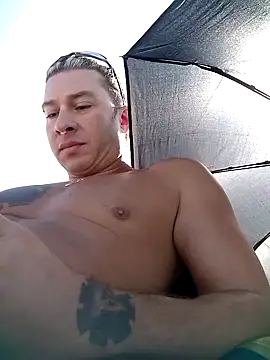 Snapshot of Lovely_milk chatting on November 2, 8:28 am Lovely milk online show from November 2, 8:28 am