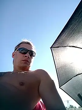 Snapshot of Lovely_milk chatting on November 3, 8:15 am Lovely milk online show from November 3, 8:15 am