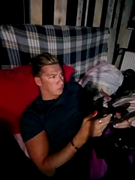 Snapshot of Lovely_milk chatting on November 6, 8:43 pm Lovely milk online show from November 6, 8:43 pm