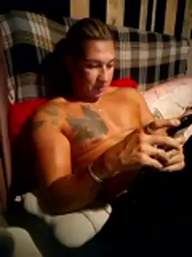 Snapshot of Lovely_milk chatting on November 12, 3:01 pm Lovely milk online show from November 12, 3:01 pm