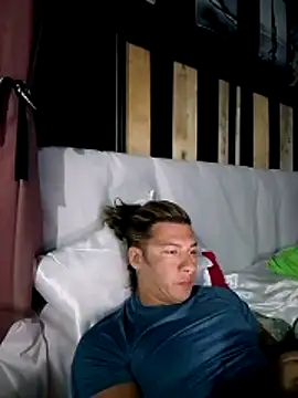 Snapshot of Lovely_milk chatting on November 27, 8:55 pm Lovely milk online show from November 27, 8:55 pm