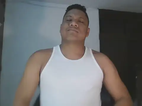 latinblack01 online show from November 17, 7:03 am