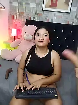 Snapshot of aaron_antonella_mds chatting on February 5, 10:44 pm aaron antonella mds online show from February 5, 10:44 pm