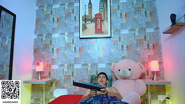 Snapshot of aaron_antonella_mds chatting on November 6, 8:54 pm aaron antonella mds online show from November 6, 8:54 pm