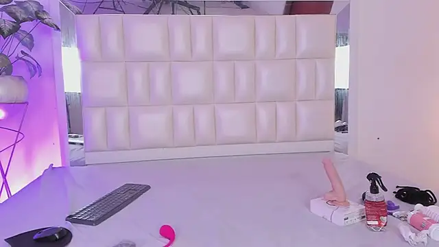 Snapshot of Alhana_pulido chatting on January 12, 1:21 am Alhana pulido online show from January 12, 1:21 am