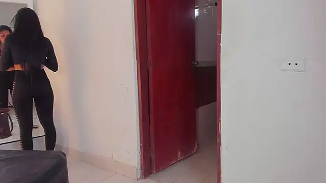 Snapshot of Alhana_pulido chatting on February 18, 7:19 pm Alhana pulido online show from February 18, 7:19 pm