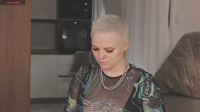 LikaBerry1 online show from April 14, 4:35 pm