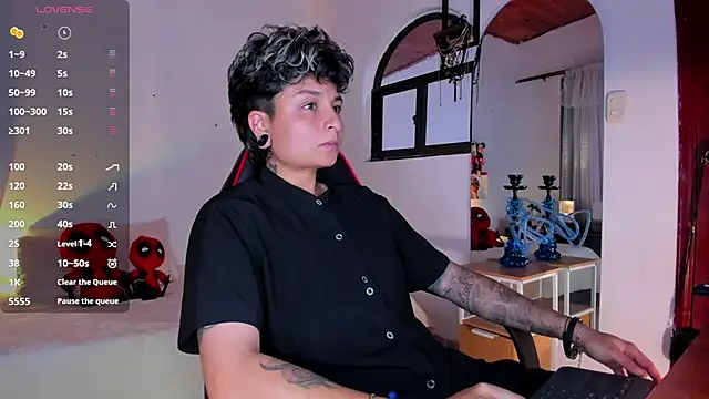 ZuryRamirez  online show from June 4, 5:30 pm