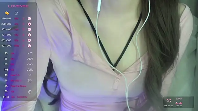 Snapshot of yaya_fun chatting on December 13, 6:38 pm yaya fun online show from December 13, 6:38 pm