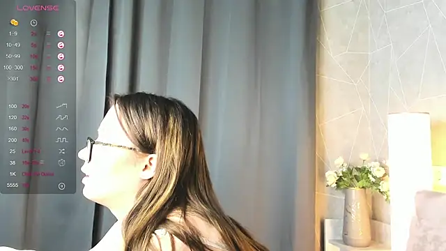 Snapshot of Jessica_Soon chatting on February 7, 7:50 am Jessica Soon online show from February 7, 7:50 am