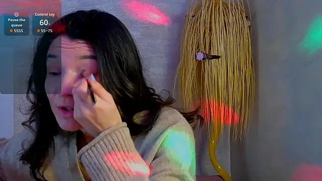 Snapshot of tayakayan chatting on December 14, 10:31 am tayakayan online show from December 14, 10:31 am