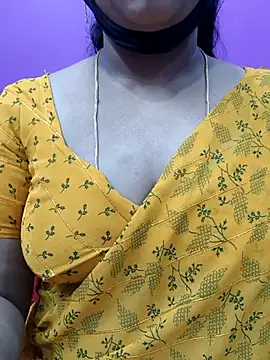 Snapshot of Vaishali90 chatting on December 25, 9:33 pm Vaishali90 online show from December 25, 9:33 pm