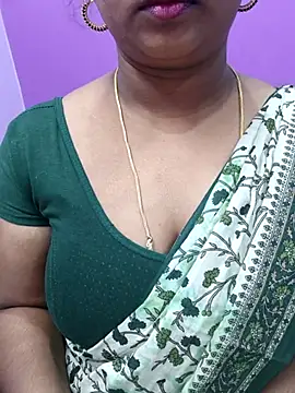 Snapshot of Vaishali90 chatting on February 15, 5:17 pm Vaishali90 online show from February 15, 5:17 pm