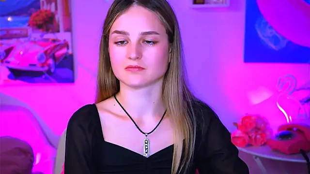 Snapshot of DeboraLarson chatting on January 21, 10:19 am DeboraLarson online show from January 21, 10:19 am