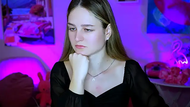 Snapshot of DeboraLarson chatting on February 11, 3:29 am DeboraLarson online show from February 11, 3:29 am