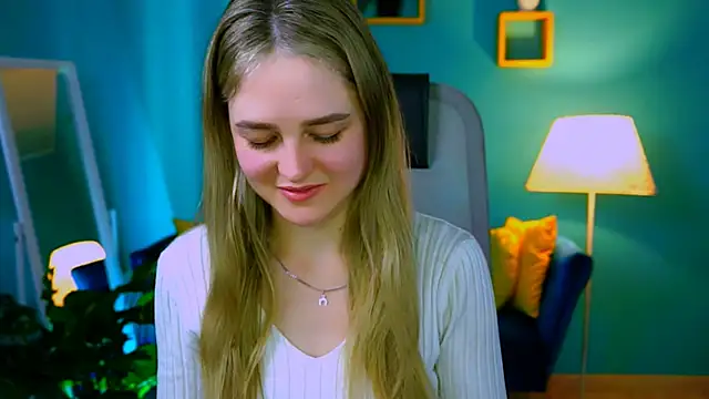 Snapshot of DeboraLarson chatting on March 9, 11:25 am DeboraLarson online show from March 9, 11:25 am