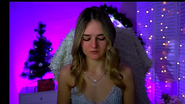 DeboraLarson online show from January 9, 3:20 am