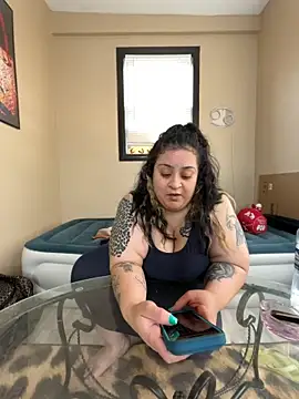 Snapshot of tillymarie34 chatting on May 4, 10:39 pm tillymarie34 online show from May 4, 10:39 pm