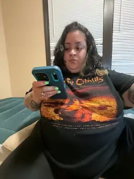 Snapshot of tillymarie34 chatting on May 20, 4:51 am tillymarie34 online show from May 20, 4:51 am