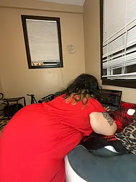 Snapshot of tillymarie34 chatting on May 30, 3:47 am tillymarie34 online show from May 30, 3:47 am