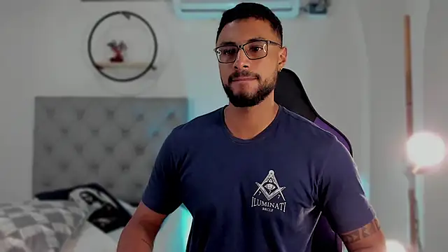 LiamGarcia1 online show from January 11, 7:49 am