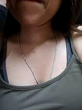 Snapshot of Sajel_000 chatting on March 15, 9:27 pm Sajel 000 online show from March 15, 9:27 pm