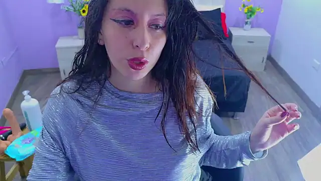 mistressesmoon online show from December 3, 9:01 pm