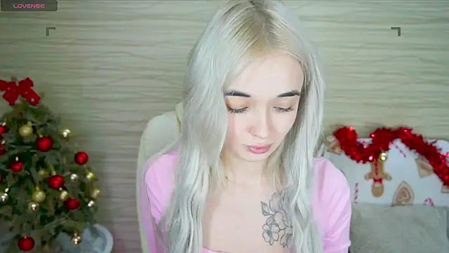 Snapshot of Ashley_S chatting on January 2, 3:05 am Ashley S online show from January 2, 3:05 am