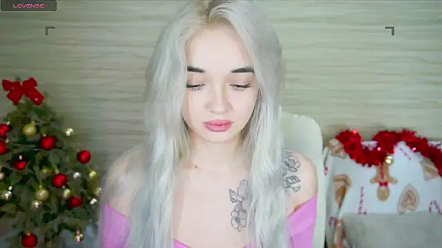 Snapshot of Ashley_S chatting on January 2, 11:06 pm Ashley S online show from January 2, 11:06 pm