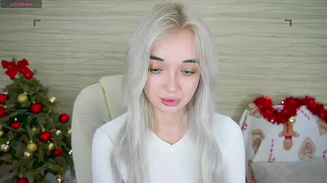 Snapshot of Ashley_S chatting on January 4, 6:09 am Ashley S online show from January 4, 6:09 am