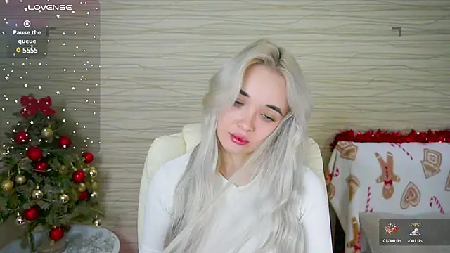 Snapshot of Ashley_S chatting on January 15, 5:19 am Ashley S online show from January 15, 5:19 am