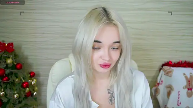 Snapshot of Ashley_S chatting on January 23, 11:05 pm Ashley S online show from January 23, 11:05 pm