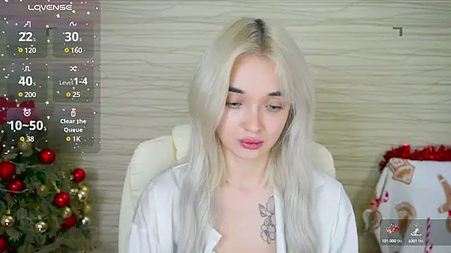 Snapshot of Ashley_S chatting on January 24, 5:10 am Ashley S online show from January 24, 5:10 am