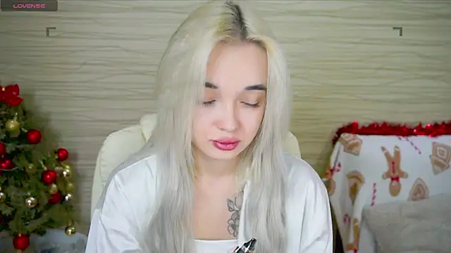 Snapshot of Ashley_S chatting on January 24, 11:02 pm Ashley S online show from January 24, 11:02 pm