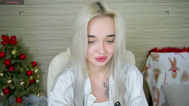 Snapshot of Ashley_S chatting on January 25, 2:04 am Ashley S online show from January 25, 2:04 am