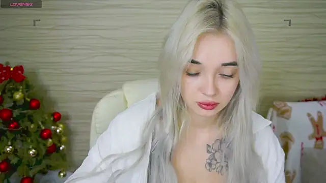 Snapshot of Ashley_S chatting on January 31, 11:03 pm Ashley S online show from January 31, 11:03 pm