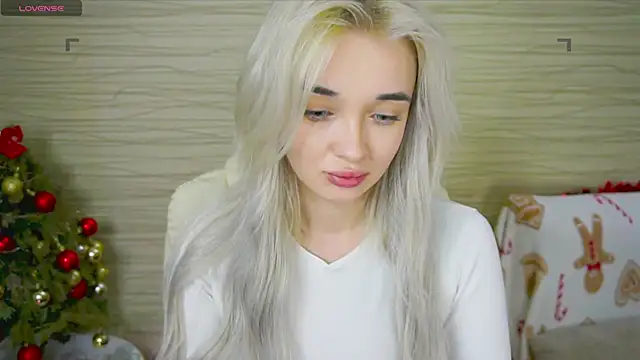 Snapshot of Ashley_S chatting on February 1, 11:06 pm Ashley S online show from February 1, 11:06 pm