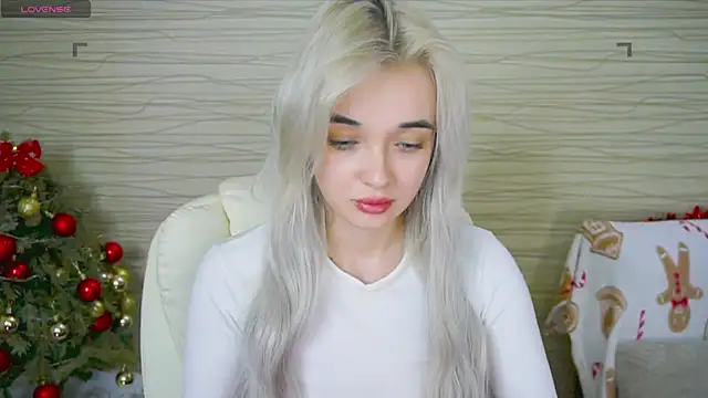 Snapshot of Ashley_S chatting on February 2, 2:17 am Ashley S online show from February 2, 2:17 am