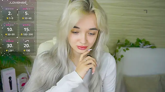 Snapshot of Ashley_S chatting on February 20, 3:23 am Ashley S online show from February 20, 3:23 am