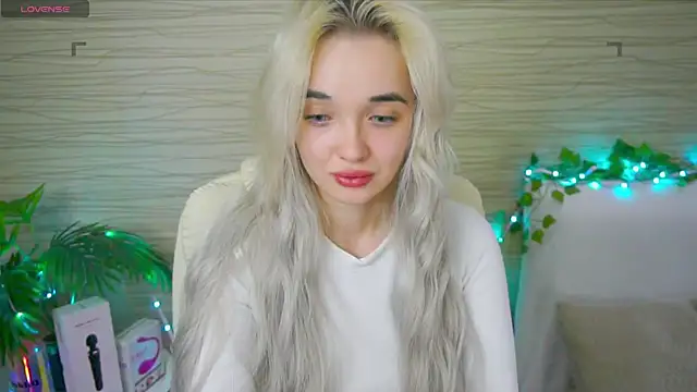 Snapshot of Ashley_S chatting on February 22, 2:17 am Ashley S online show from February 22, 2:17 am