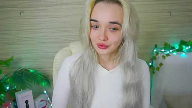 Snapshot of Ashley_S chatting on February 23, 3:24 am Ashley S online show from February 23, 3:24 am