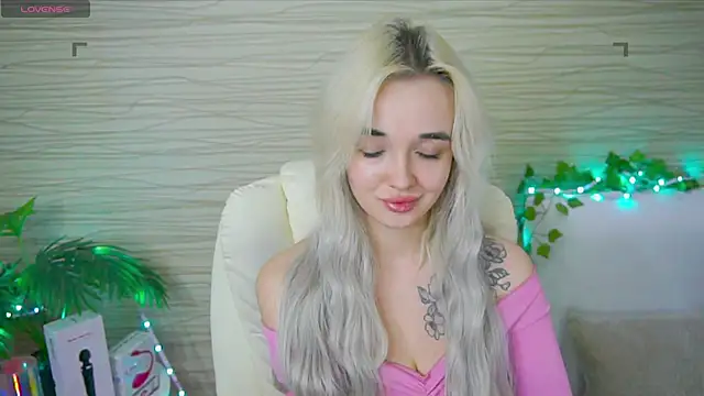 Snapshot of Ashley_S chatting on February 24, 11:09 pm Ashley S online show from February 24, 11:09 pm